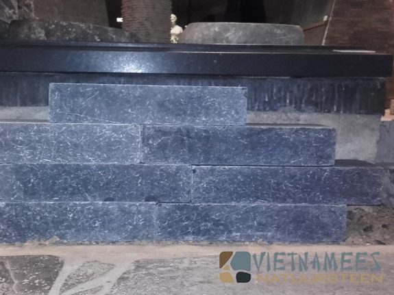 Vietnamees Hardsteen muurblok 40x10x8cm terrastegels gezaagd getrommeld Zwartebroek