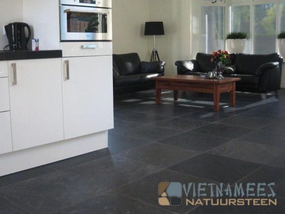 vietnamees hardsteen soft finish verouderd 50x50x2cm tegels salon keuken